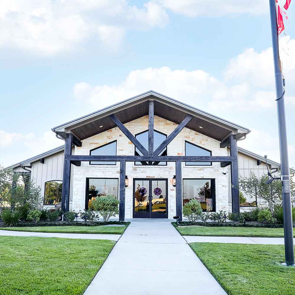 Mont Belvieu, TX Commercial Landscaping Companies